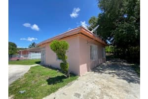 755 NE 140th St, North Miami, FL 33161 - MLS#F10511838