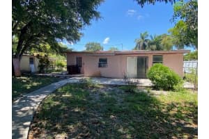 755 NE 140th St, North Miami, FL 33161 - MLS#F10511838