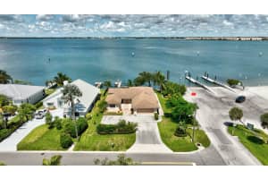 1701 Bayshore Dr, Fort Pierce, FL 34949 Sold 01/05/26