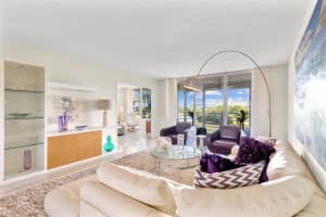 555 Oaks Ln 504, Pompano Beach, FL 33069 - MLS#F10511893