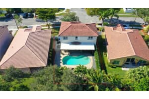 1943 Nw 170 Ave, Pembroke Pines