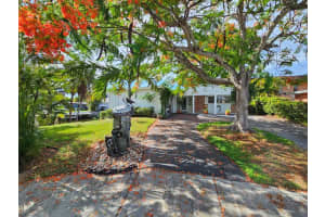 817 NE 5th St, Deerfield Beach, FL 33441 Sold 10/10/25