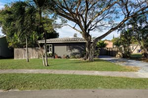 1955 Thomas St, Hollywood