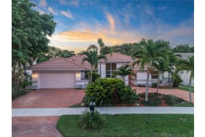 9101 N Southern Orchard Rd, Davie
