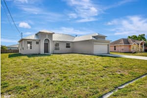 423 NW Ravenswood, Port Saint Lucie, FL 34983 Sold 07/28/25
