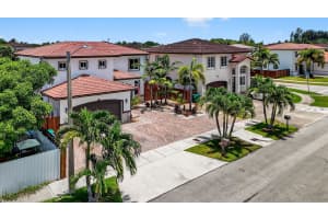 18203 SW 152nd Pl, Miami, FL 33187 - MLS#F10512050