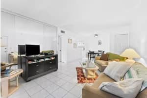 120 Cypress Club Drive, Pompano Beach, FL 33060 - MLS#F10512121