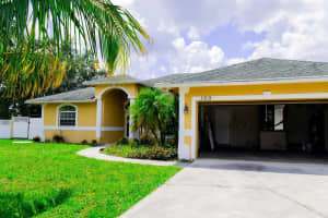 180 SW Oakridge Dr, Port Saint Lucie, FL 34984 - MLS#F10512132