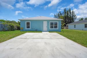 1191 Highview Rd, Lantana