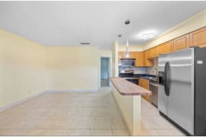 2607 NE 8th Ave 24, Wilton Manors, FL 33334 Sold 07/15/25