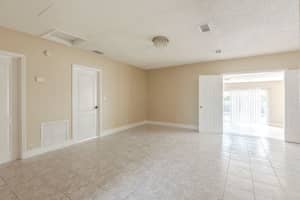 170 W 50th St, Hialeah, FL 33012 Sold 09/10/25