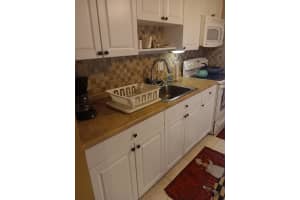 551 NW 80th Ter 105, Margate, FL 33063 Sold 10/14/25