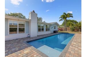 726 10th Ct, Vero Beach, FL 32962 Sold 10/03/25