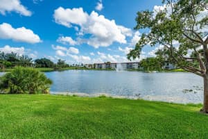 9500 N Hollybrook Lake Dr 109, Pembroke Pines