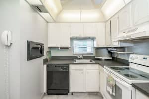 9500 Hollybrook Lake Drive, Pembroke Pines, FL 33025 - MLS#F10512335