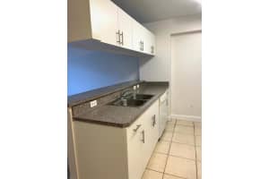 450 S Park Rd 5-104, Hollywood, FL 33021 - MLS#F10512336