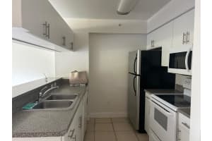 450 S Park Rd 5-104, Hollywood, FL 33021 - MLS#F10512336