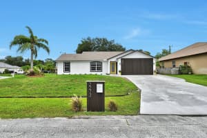 2273 Phyllis Lane, Port Saint Lucie, FL 34953 - MLS#F10512342