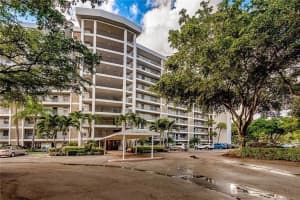 625 Oaks Dr 504, Pompano Beach, FL 33069 Sold 08/18/25