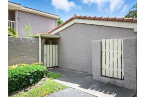 203 Bonnie Brae Way 34, Hollywood, FL 33021 Sold 08/08/25