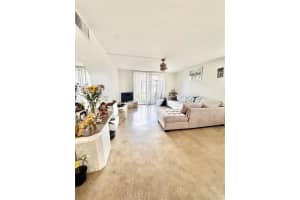 7175 Orange Dr 118h, Davie