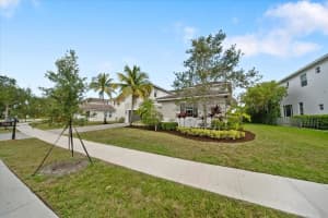 11820 NW 81st Ct, Parkland, FL 33076 Sold 08/15/25