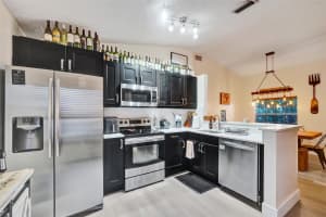 895 180th Terrace, Pembroke Pines, FL 33029 - MLS#F10512453