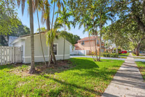 1811 SW 124th Way, Miramar, FL 33027 - MLS#F10512471