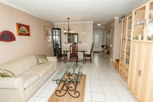 5003 NW 35th St 503, Lauderdale Lakes, FL 33319 - MLS#F10512479