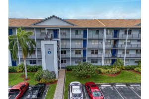 800 SW 125th Way 202, Pembroke Pines, FL 33027 - MLS#F10512541