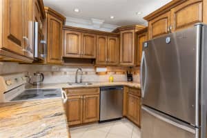 2241 SW 46th Ter, Fort Lauderdale, FL 33317 Sold 09/29/25