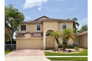 1423 SW 158th Ave, Pembroke Pines, FL 33027 - MLS#F10512550
