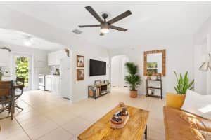 1015 Upland Rd, West Palm Beach, FL 33401 - MLS#F10512598