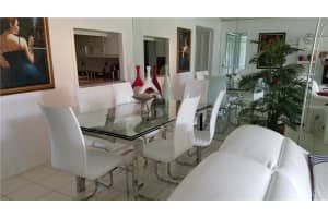 605 Oaks Dr 101, Pompano Beach