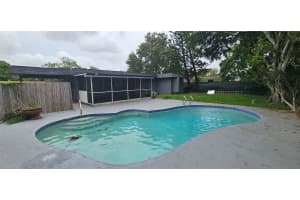 8001 NW 71st Ave, Tamarac, FL 33321 - MLS#F10512619