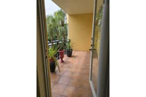 16100 Emerald Estates Dr 296, Weston, FL 33331 - MLS#F10512630