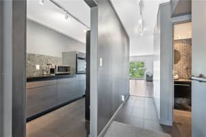 1752 NW 3rd Ter 218, Fort Lauderdale, FL 33311 - MLS#F10512678