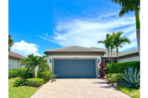5122 Unity Sq, Vero Beach