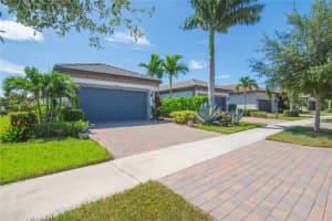 5122 Unity Sq, Vero Beach, FL 32967 - MLS#F10512680