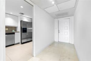 535 Oaks Drive, Pompano Beach, FL 33069 - MLS#F10512699