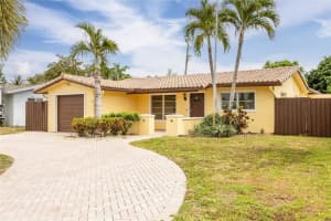 1680 Nw 43rd St, Oakland Park