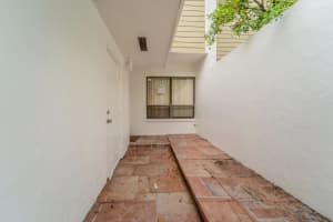 2700 N 34th Ave 1, Hollywood, FL 33021 - MLS#F10512736