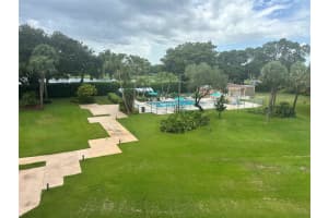 900 Saint Charles Pl 310, Pembroke Pines, FL 33026 - MLS#F10512827