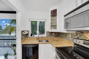 1425 Arthur St 214B, Hollywood, FL 33020 - MLS#F10512839
