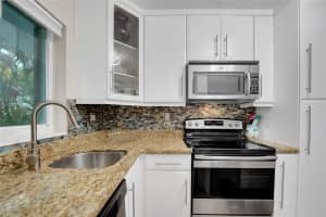 1425 Arthur St 214B, Hollywood, FL 33020 - MLS#F10512839