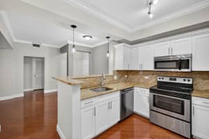 533 NE 3rd Ave 405, Fort Lauderdale, FL 33301 - MLS#F10512867