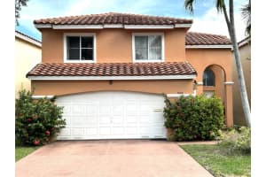 1430 N Trafalgar Cir, Hollywood, FL 33020 Sold 09/02/25