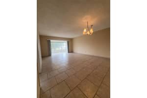 4270 NW 40th St 206, Lauderdale Lakes, FL 33319 - MLS#F10512937