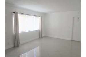 2607 NE 8th Ave 20, Wilton Manors, FL 33334 Sold 08/26/25