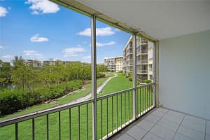 2980 Point East Dr D206, Aventura, FL 33160 Sold 08/28/25